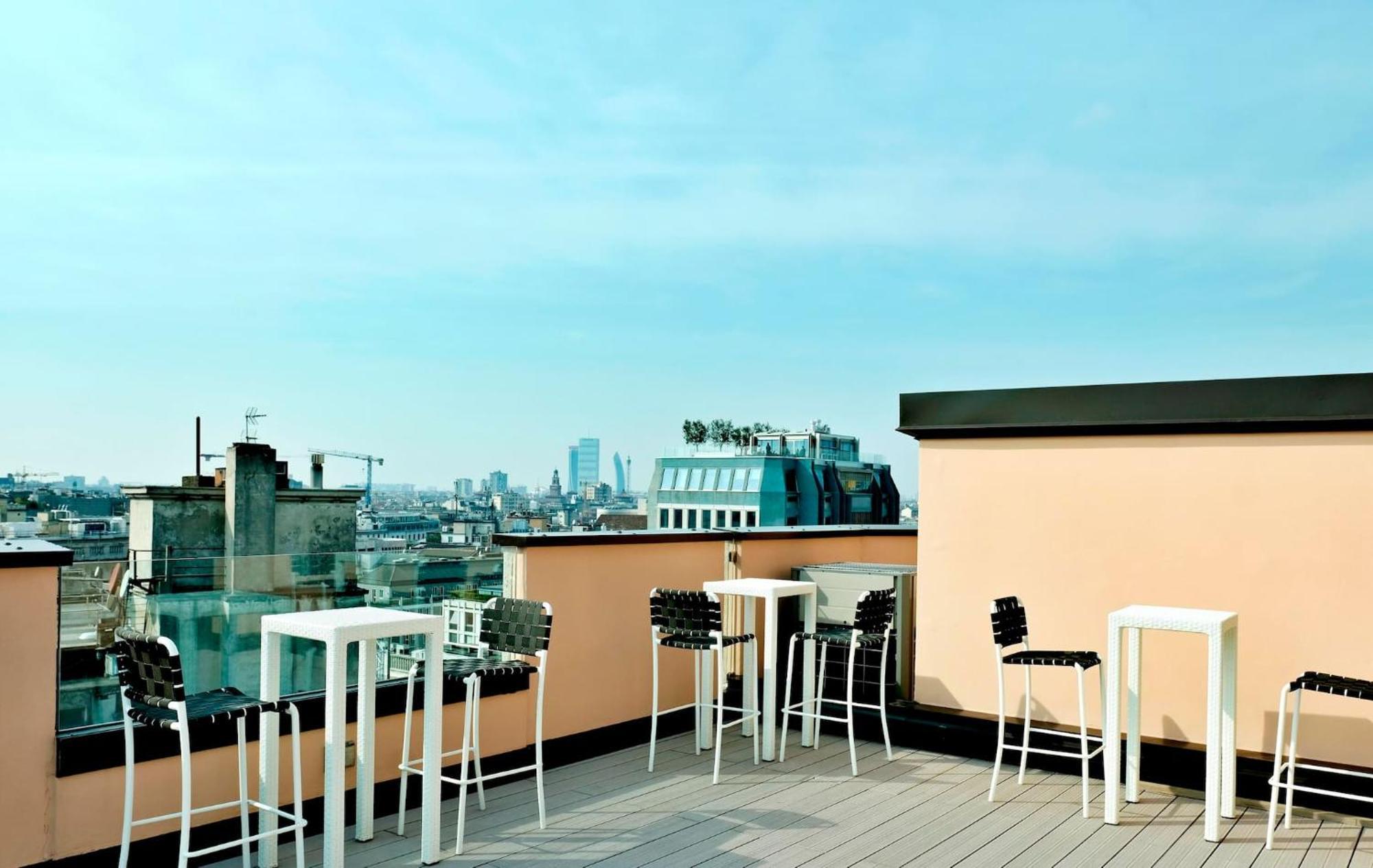 San Babila Tower With Panoramic Terrace Overlooking Duomo By Rentopolis Appartement
