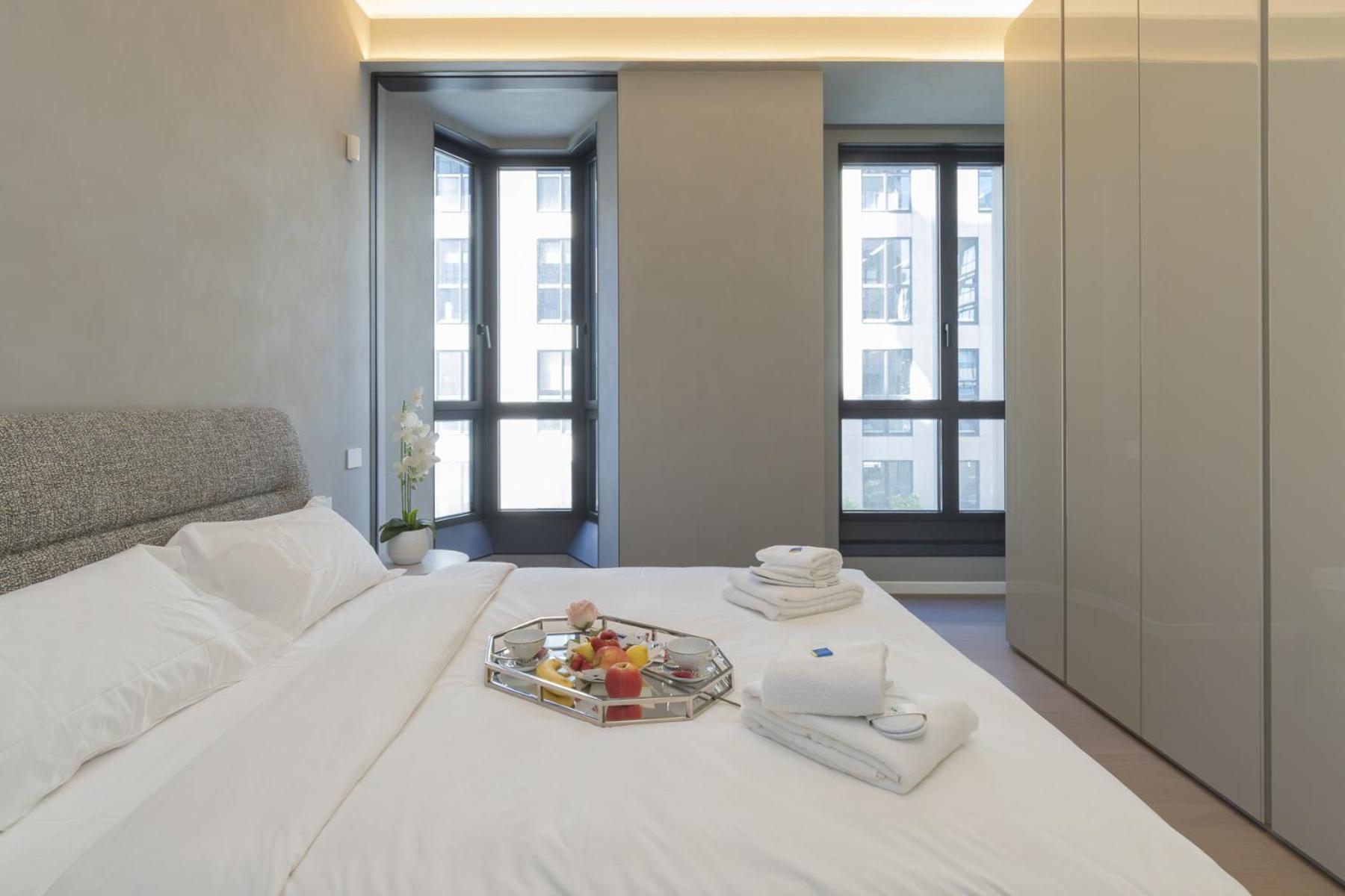 San Babila Tower With Panoramic Terrace Overlooking Duomo By Rentopolis Appartement