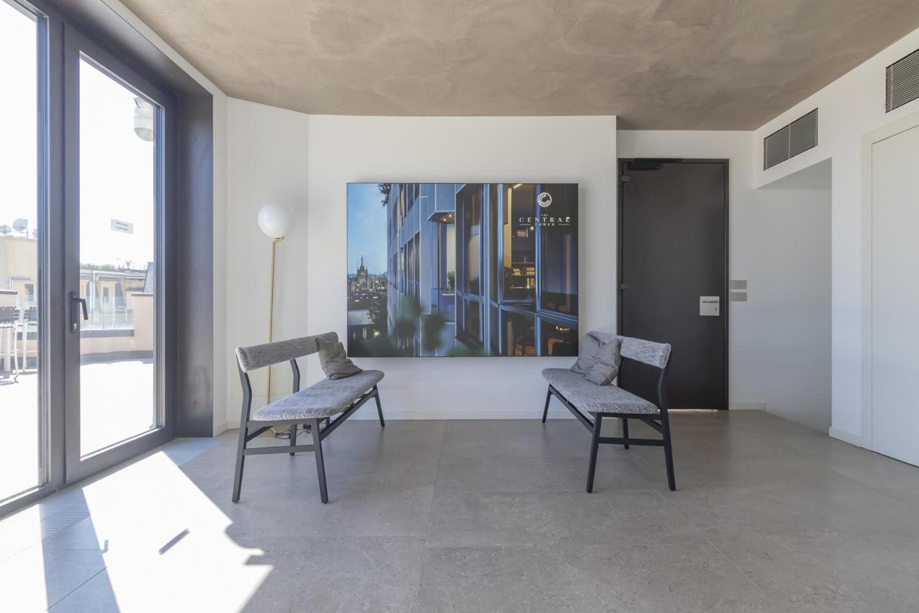 Appartement San Babila Tower With Panoramic Terrace Overlooking Duomo By Rentopolis Milan